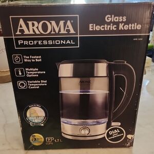Roma Professional Glass Electric Kettle - Black and Silver